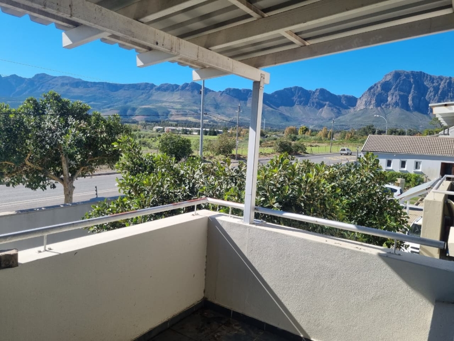 To Let 2 Bedroom Property for Rent in Klein Drakenstein Western Cape
